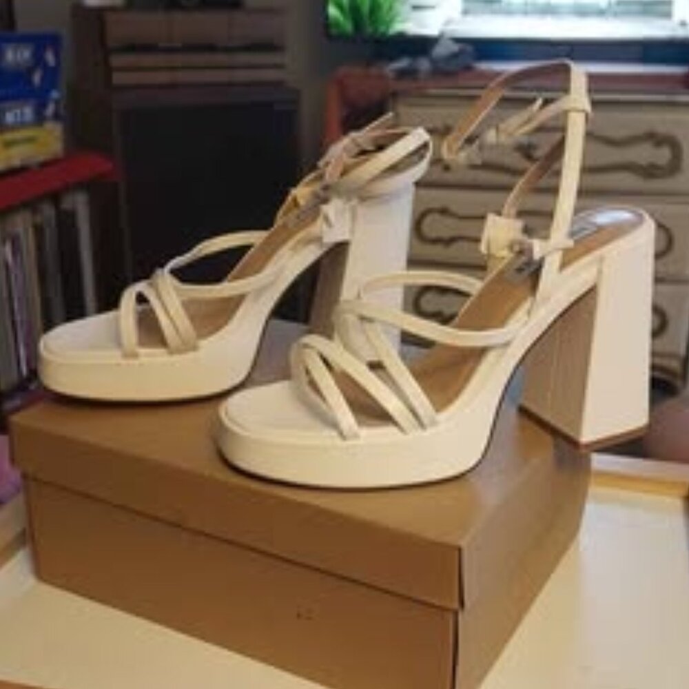 NEW STEVE MADDEN strappy platform square heel affection white sandals sz 9